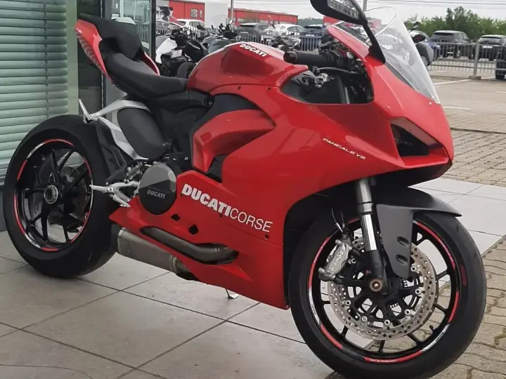 Ducati Panigale V2