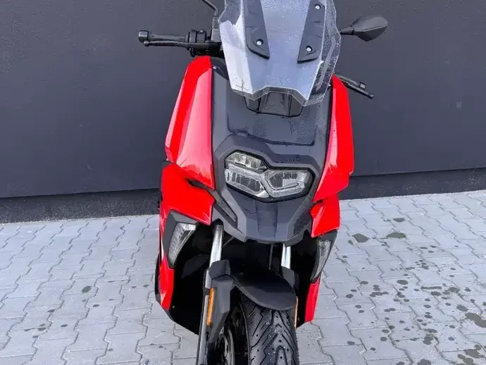 BMW C400X