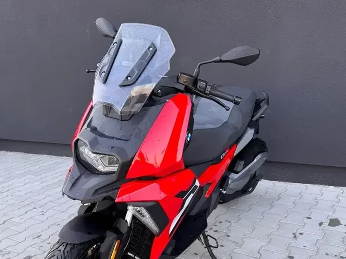 BMW C400X