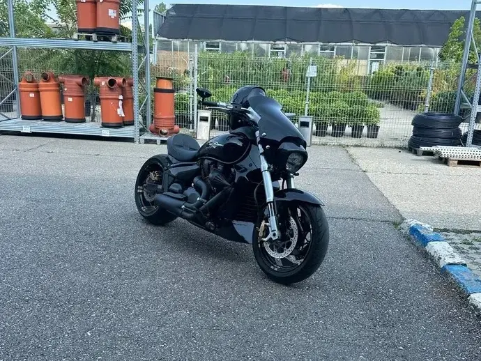Suzuki Boulevard M109R