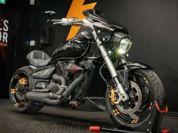 Suzuki Boulevard M109R