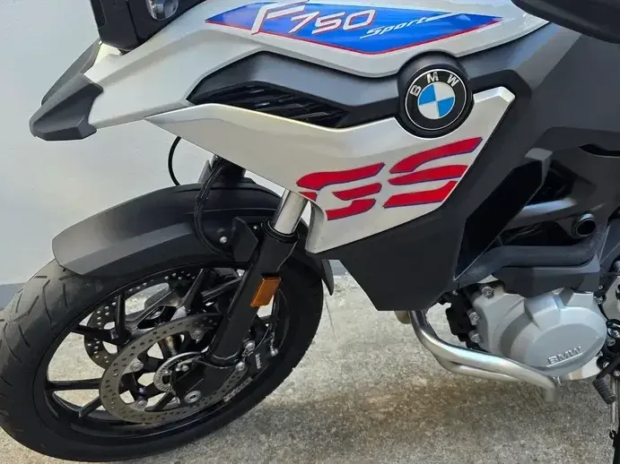 BMW F750GS