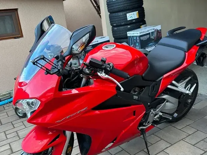 Honda VFR 800F V-Tec