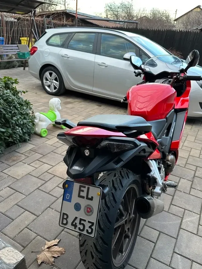 Honda VFR 800F V-Tec — imagine 5