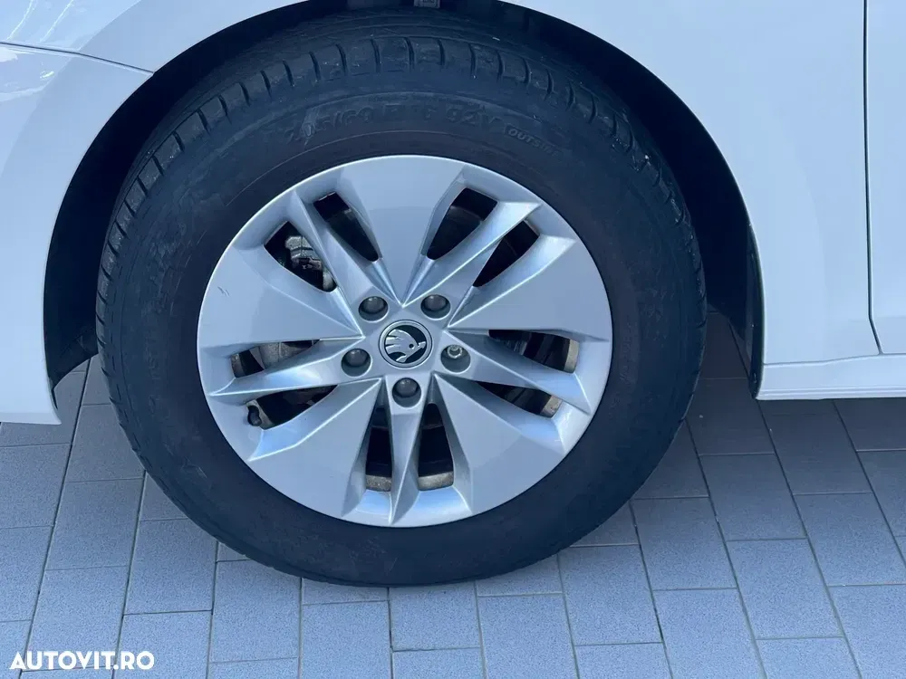 Škoda Octavia 2.0 TDI DSG Ambition — imagine 4