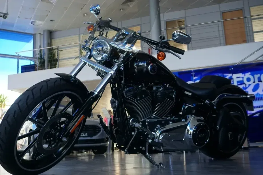 Harley-Davidson Softail Breakout FXSB — imagine 5