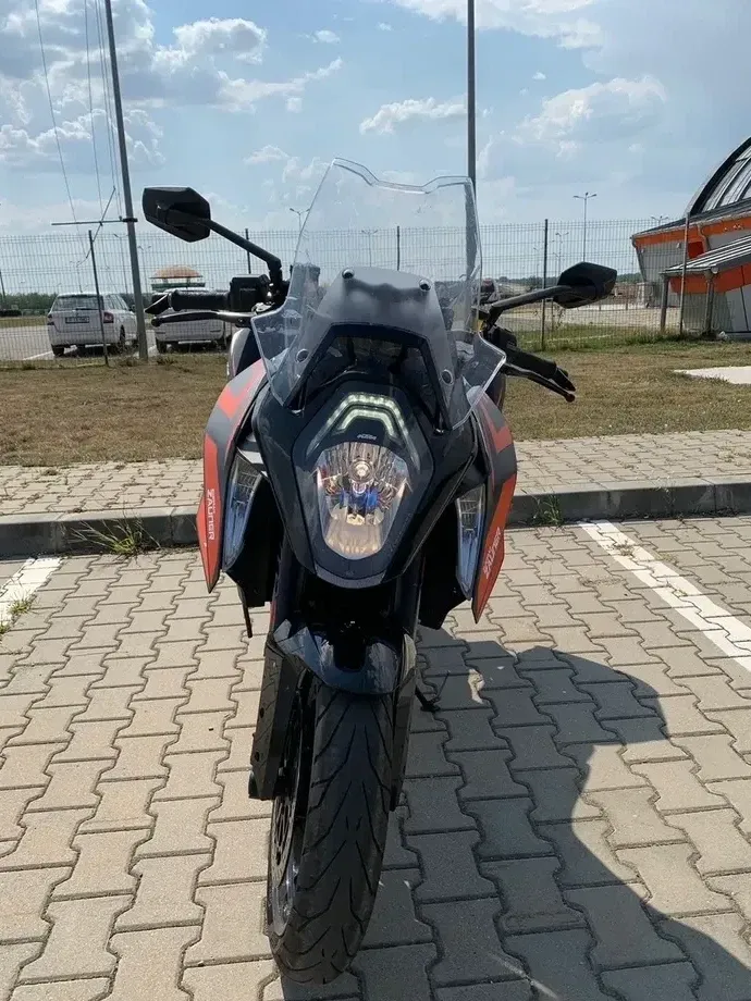 KTM 1290 Super Duke GT — imagine 3