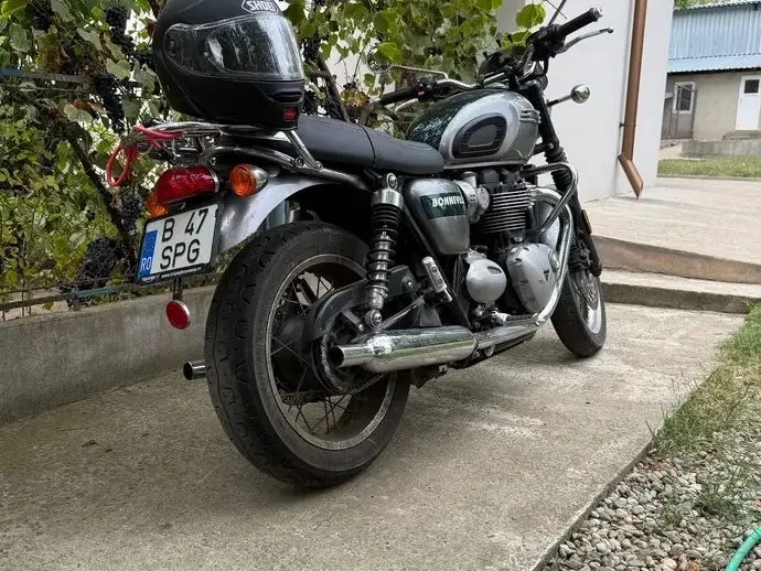 Triumph Bonneville Bobber