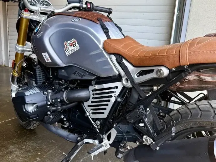 BMW R nineT
