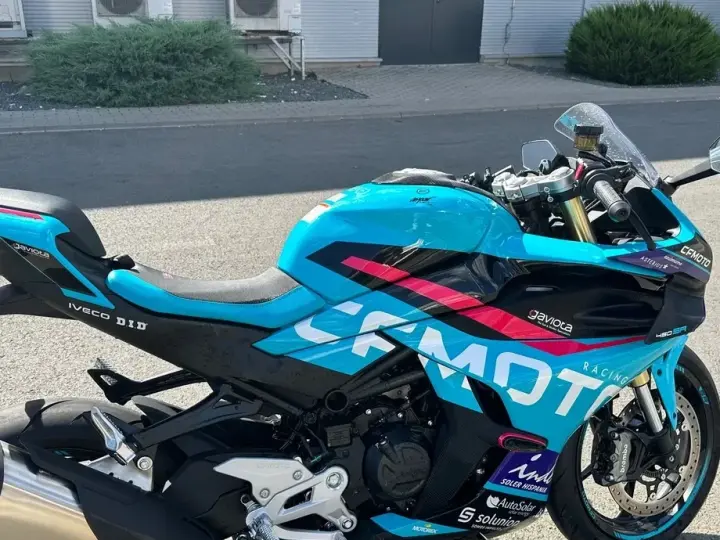 CF Moto 450 SR ABS