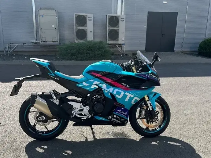 CF Moto 450 SR ABS