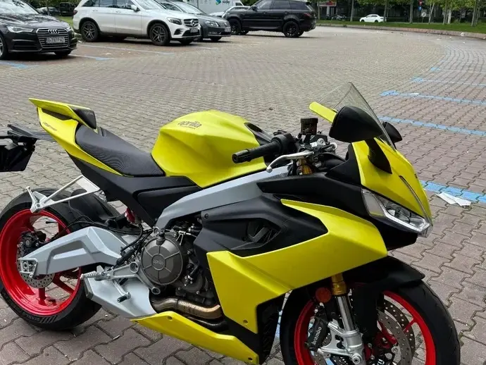 Aprilia RS 660