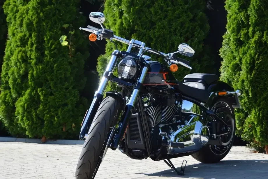 Harley-Davidson Softail Breakout 117 — imagine 3
