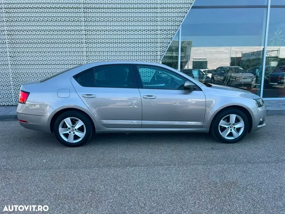 Škoda Octavia 1.0 TSI Ambition — imagine 2