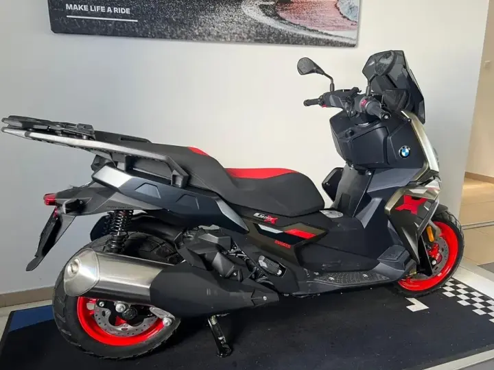 BMW C400X