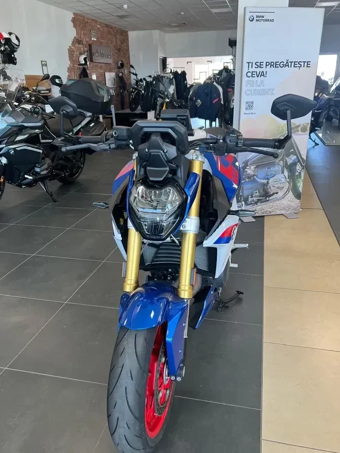 BMW F900R — imagine 2
