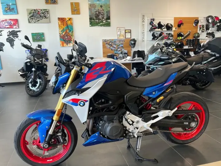 BMW F900R