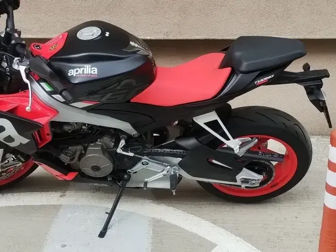 Aprilia Tuono 660