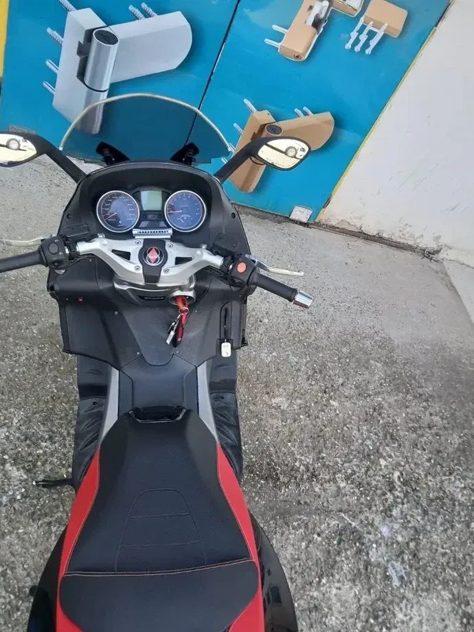 Gilera GP 800 — imagine 6