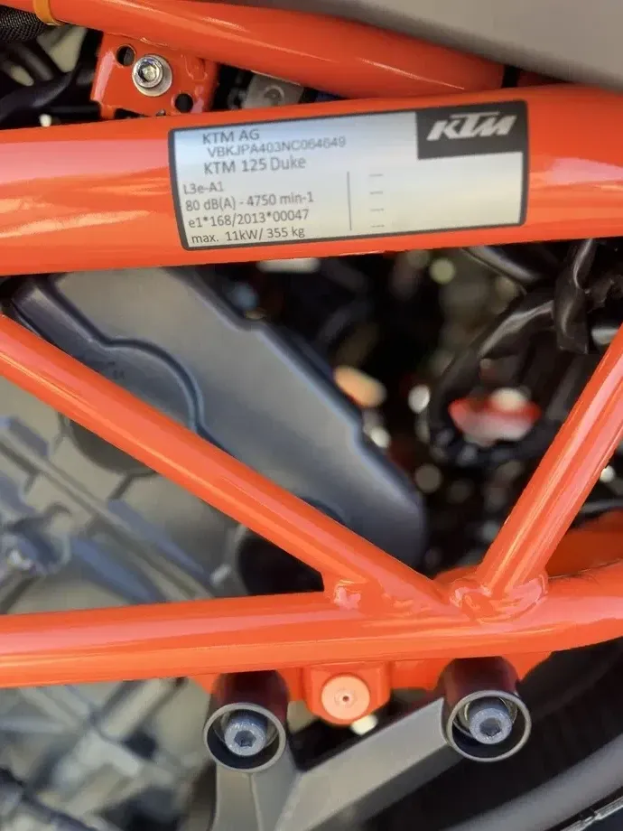 KTM 125 Duke — imagine 6