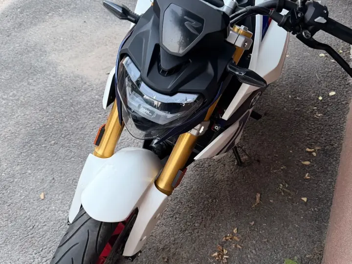 BMW G310R