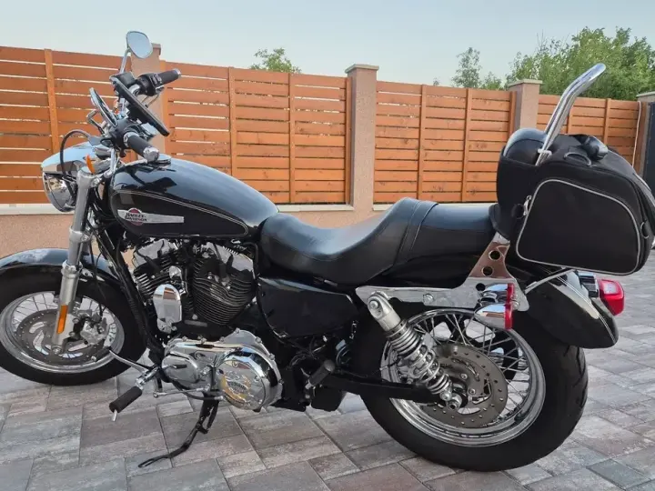 Harley-Davidson XL 1200C Sportster Custom