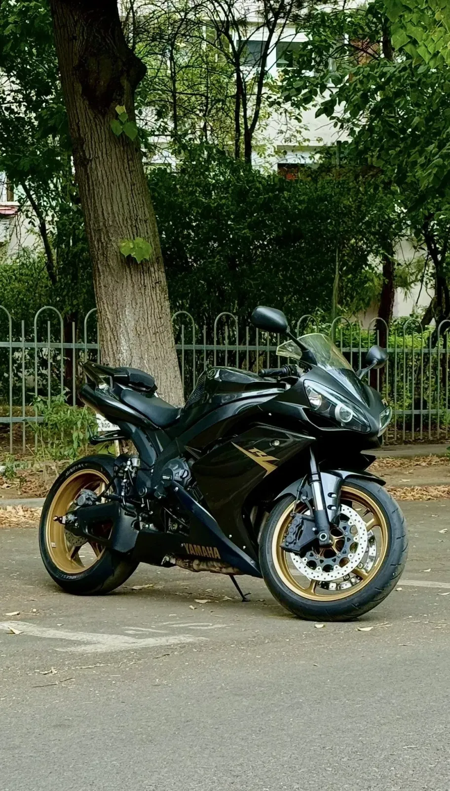 Yamaha YZF 1000 R1 — imagine 2
