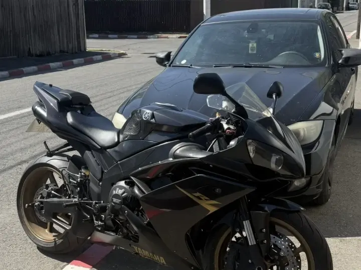 Yamaha YZF 1000 R1
