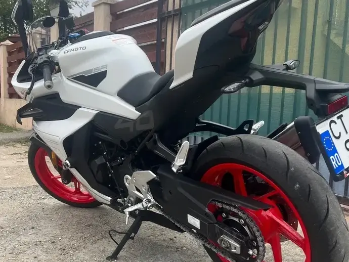 CF Moto 450 SR ABS