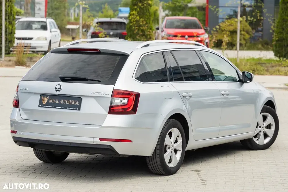 Škoda Octavia IV 1.6 TDI DSG Clever — imagine 4