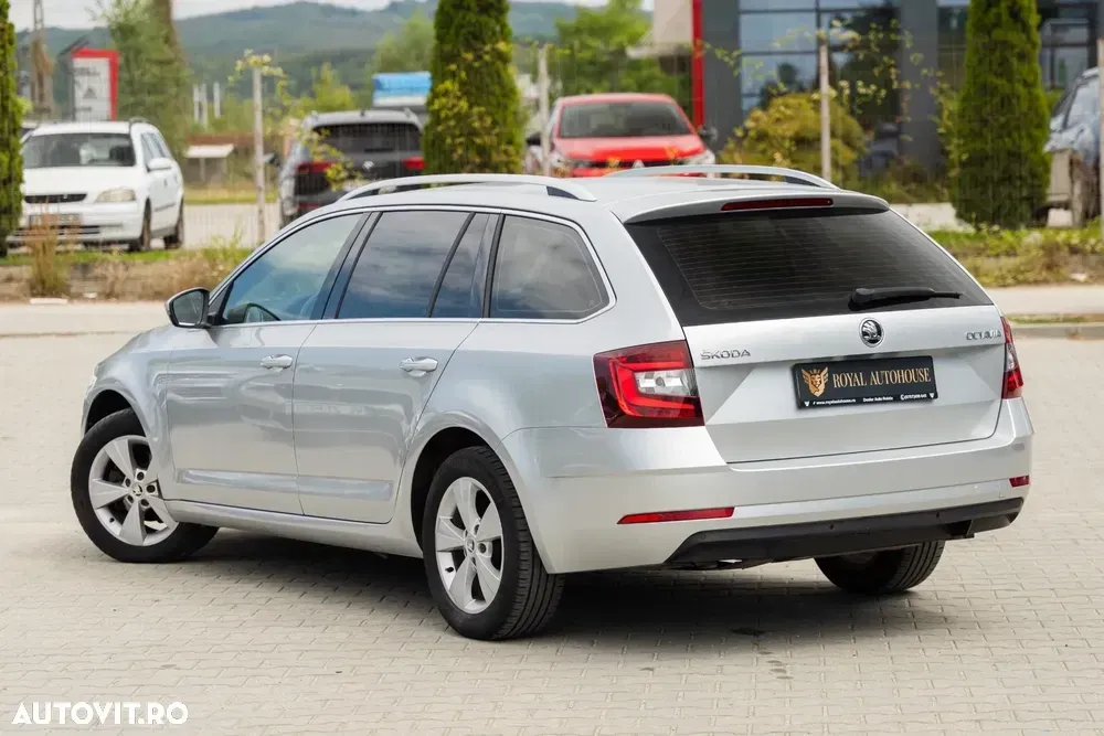 Škoda Octavia IV 1.6 TDI DSG Clever — imagine 3