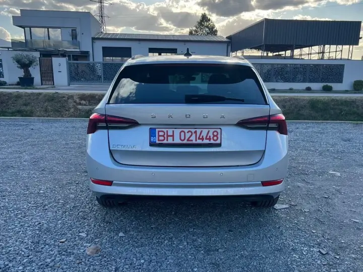 Škoda Octavia IV 1.4 TSI DSG Ambition