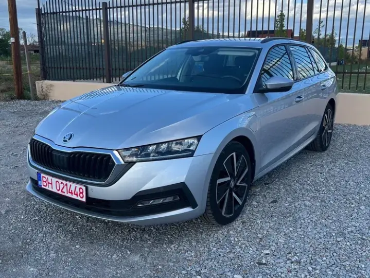 Škoda Octavia IV 1.4 TSI DSG Ambition
