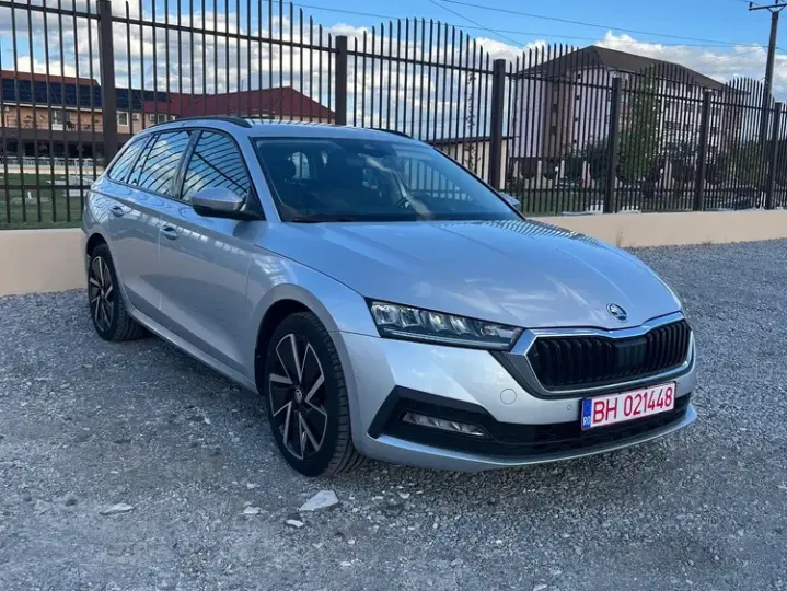 Škoda Octavia IV 1.4 TSI DSG Ambition