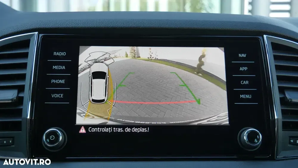Škoda Karoq 2.0 TDI SCR 4x4 DSG Clever — imagine 5
