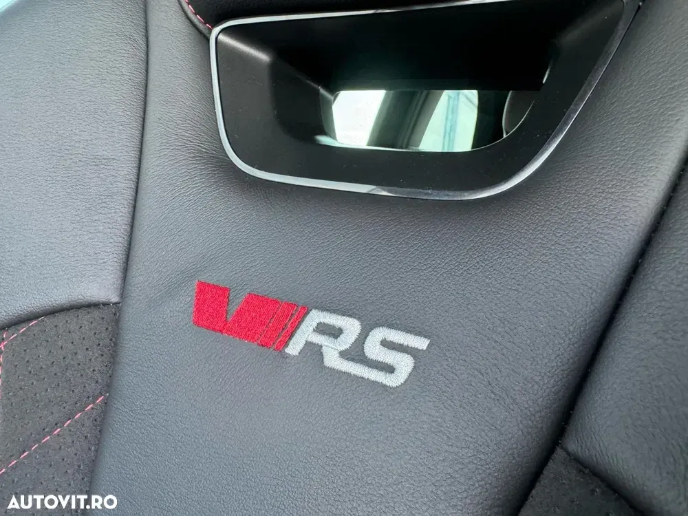 Škoda Octavia IV 2.0 TDI DSG RS Plus — imagine 2