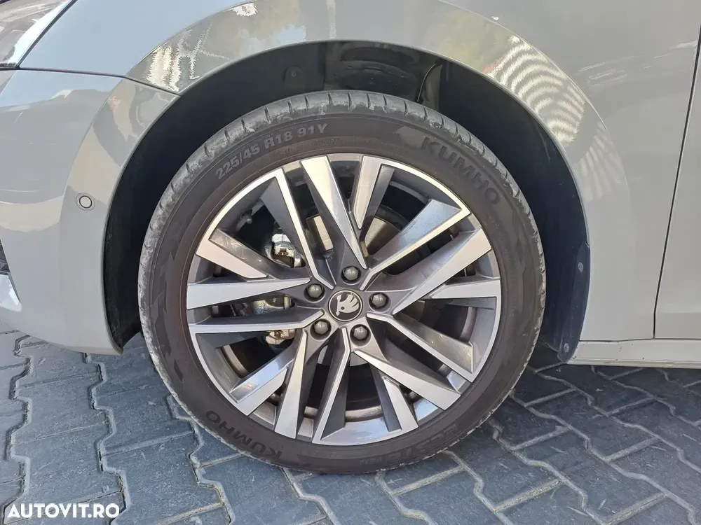 Škoda Octavia IV 1.5 TSI 115 CP DSG MHEV Selection — imagine 4