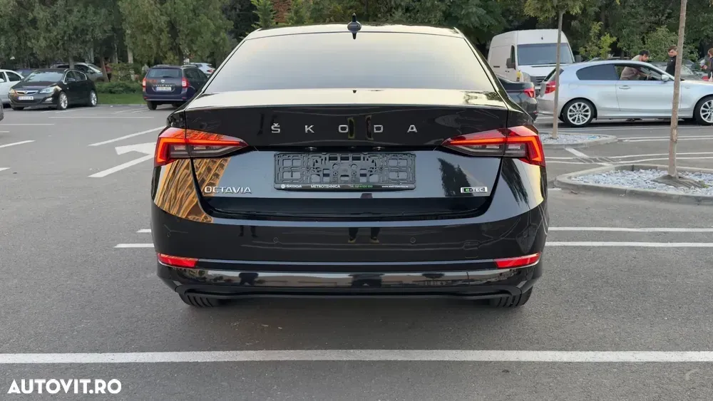 Škoda Octavia IV 1.5 TSI DSG MHEV Style — imagine 5