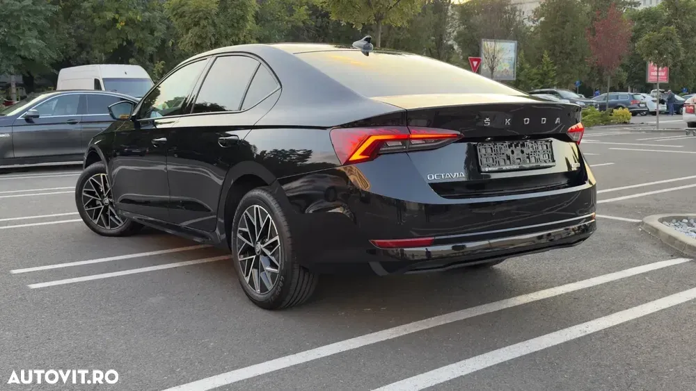 Škoda Octavia IV 1.5 TSI DSG MHEV Style — imagine 4