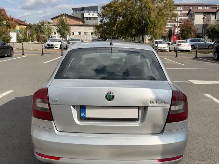 Škoda Octavia II 1.6 TDI Ambiente