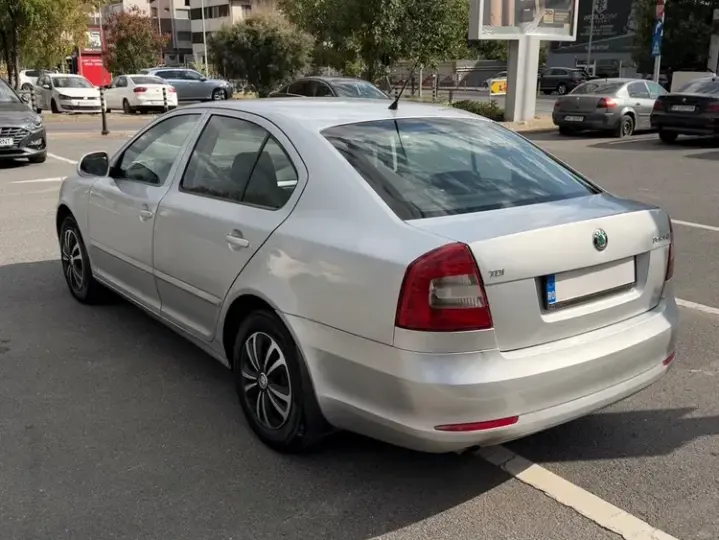 Škoda Octavia II 1.6 TDI Ambiente