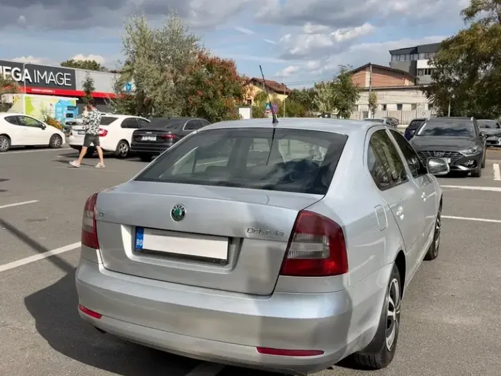Škoda Octavia II 1.6 TDI Ambiente