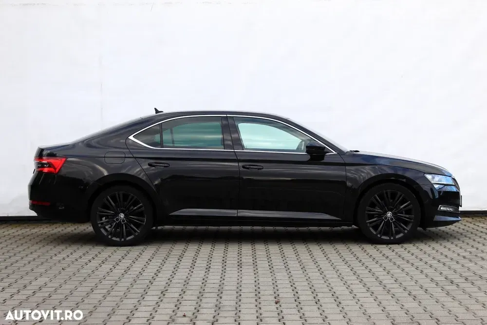 Škoda Superb 2.0 TDI DSG Style — imagine 6