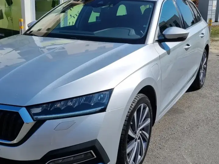 Škoda Octavia IV