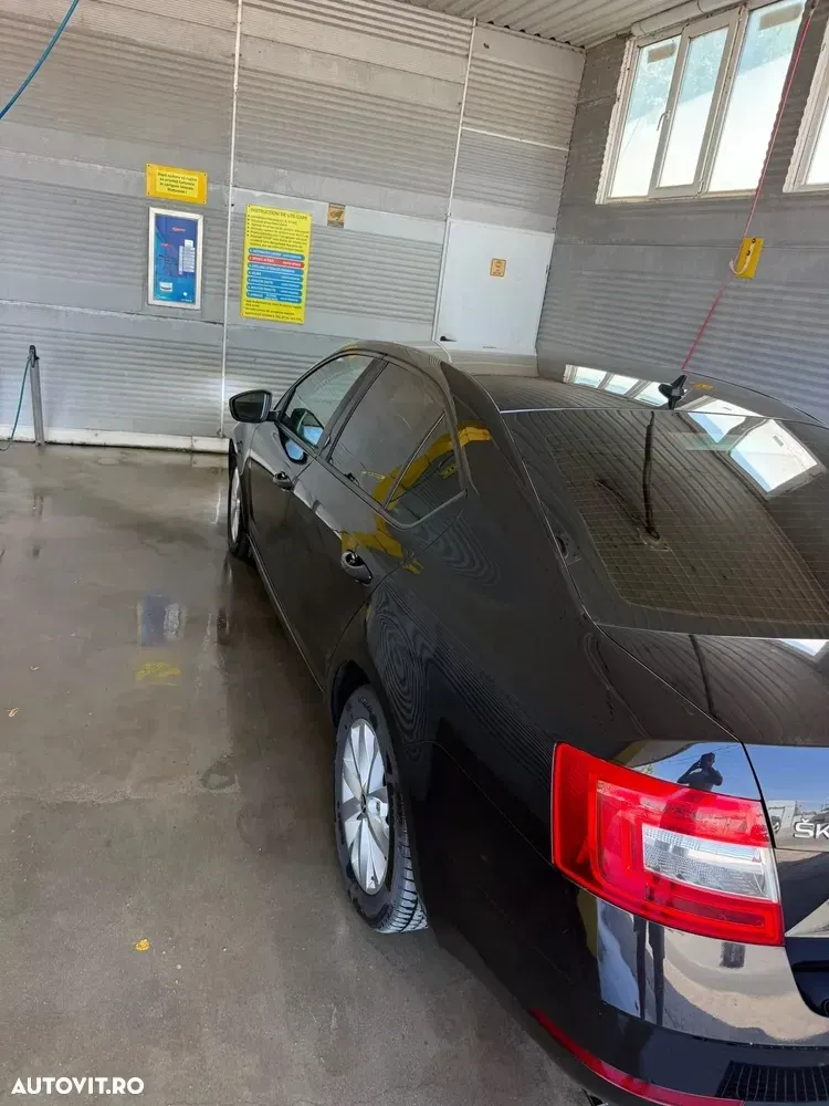 Škoda Octavia III 1.6 TDI DSG Style — imagine 3