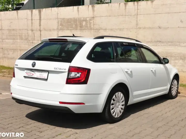 Škoda Octavia III 1.6 TDI DSG Ambition