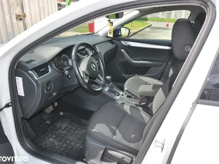 Škoda Octavia III 1.6 TDI DSG Ambition