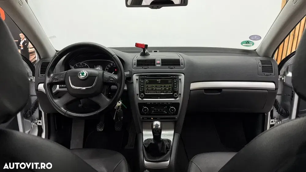 Škoda Octavia II 1.2 TSI ACTIVE — imagine 6