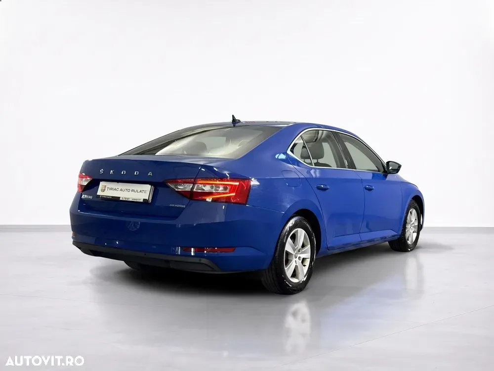 Škoda Superb — imagine 5