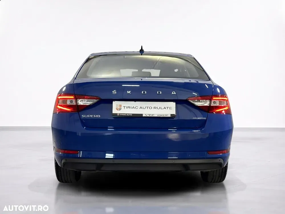 Škoda Superb — imagine 4